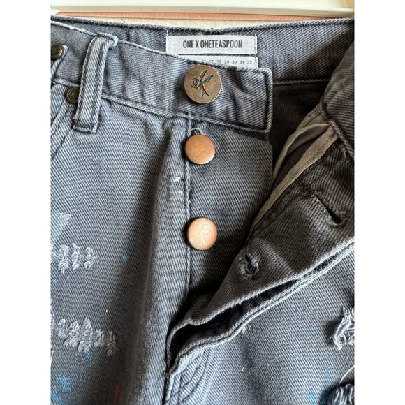 One x One Teaspoon Distressed Jean Shorts Trendy Short Shorts Button Fly - Picture 6 of 12